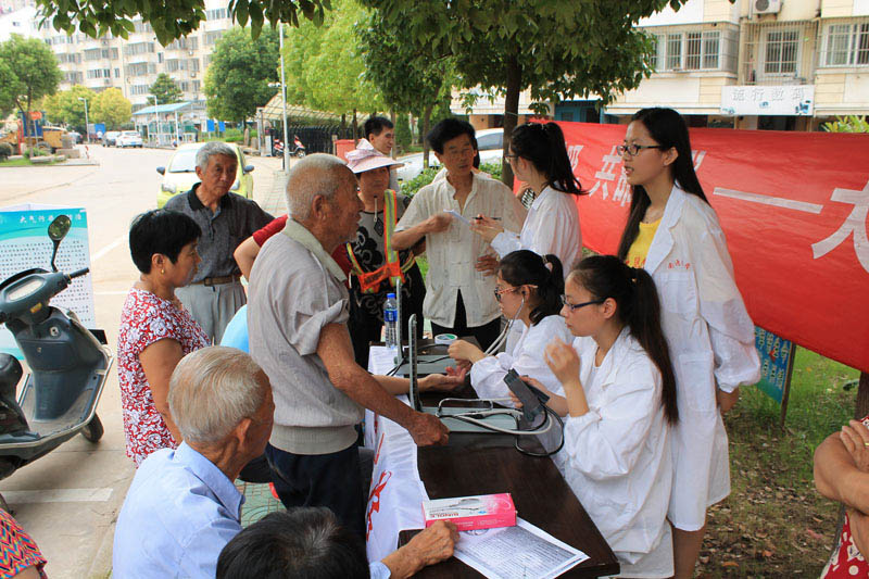 �F꠳ɆT���M����^(q��)����y��Ѫ�����ܵ����񂃵�ٝ�p������ϣ�����Զ��һЩ�@�ӵĻ����