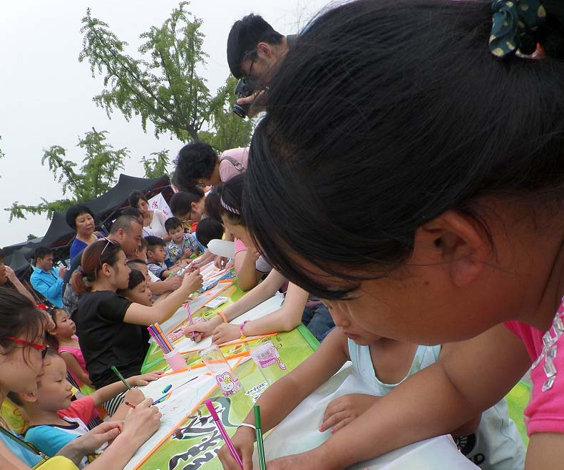 �I�����@С���Ѽ����L(zh��ng)�����L(f��ng)�~���L��(hu��)������(xi��)���Լ��ĭh(hu��n)�����Z(y��)��