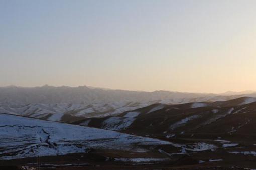 11����Ѯ�Ĵ���ɽ�ѱ��}�}��ѩ���w������� �z��