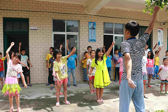 �V�|�t(y��)�ƴ�W��΢�m���ġ�����F��ڏV�|ʡ�����������(zh��n)ͬ��С�W֧�̣�־Ը�߽�ͬ��С�W�W���\��ǰ�������Ԝp���\�ӂ�����