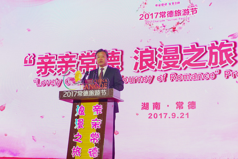 �й�������ί����ӛ�������L����܊���o�����zӰ����־�ۣ�