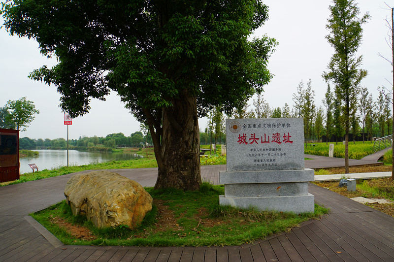 ���^ɽ�zַ�������H���Ї��������l(f��)�F(xi��n)�������������������������(n��i)�����S���Ĺų�ַ��߀�����u(p��ng)���Ї�����ʮ���°l(f��)�F(xi��n)���Ї�20���o(j��)100��(g��)���Ŵ�l(f��)�F(xi��n)֮һ�����zӰ����־�ۣ�