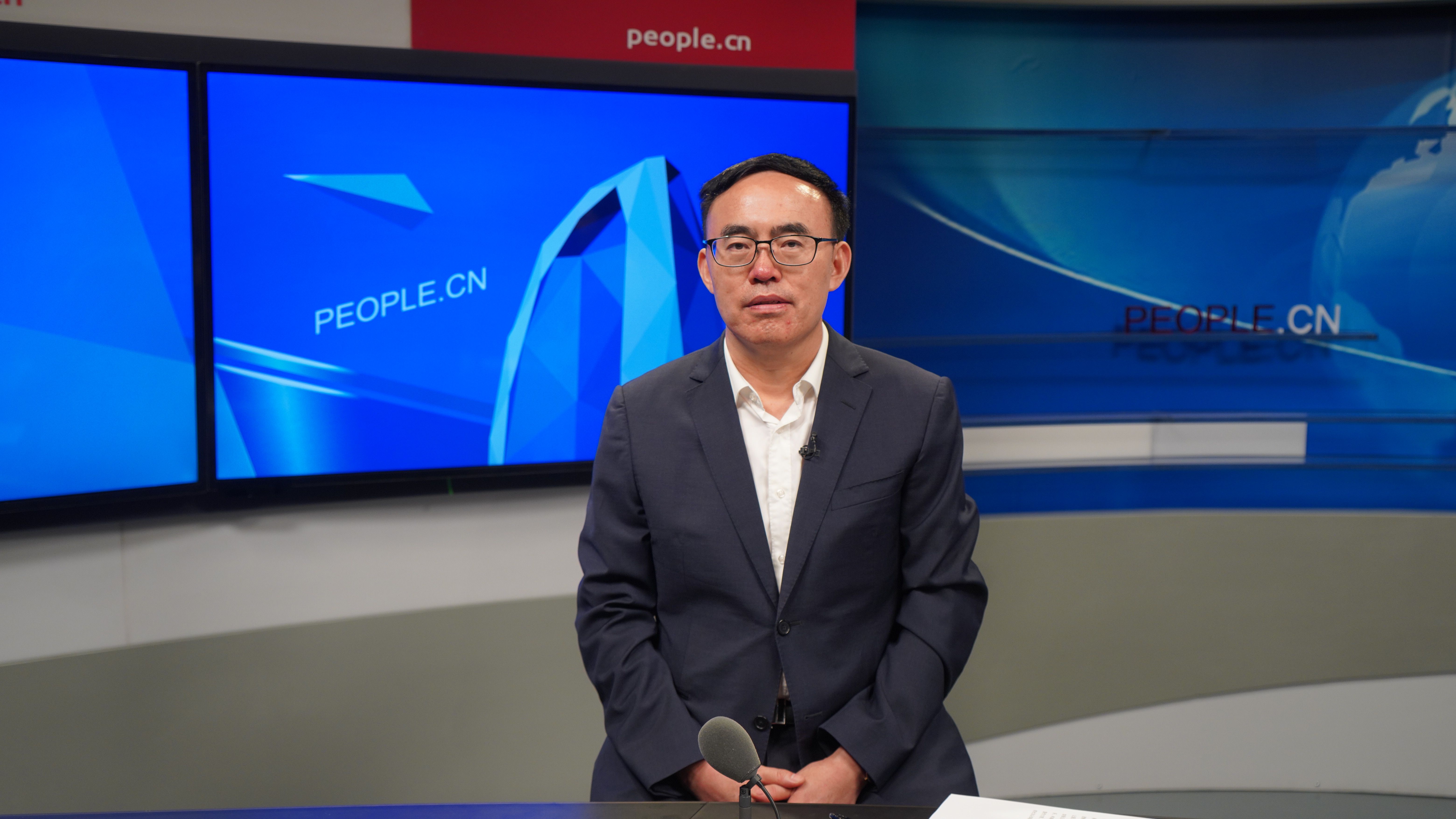 中國科學(xué)院院士、北京大學(xué)第六醫(yī)院院長陸林做客人民網(wǎng)。實(shí)習(xí)生趙晉杰攝